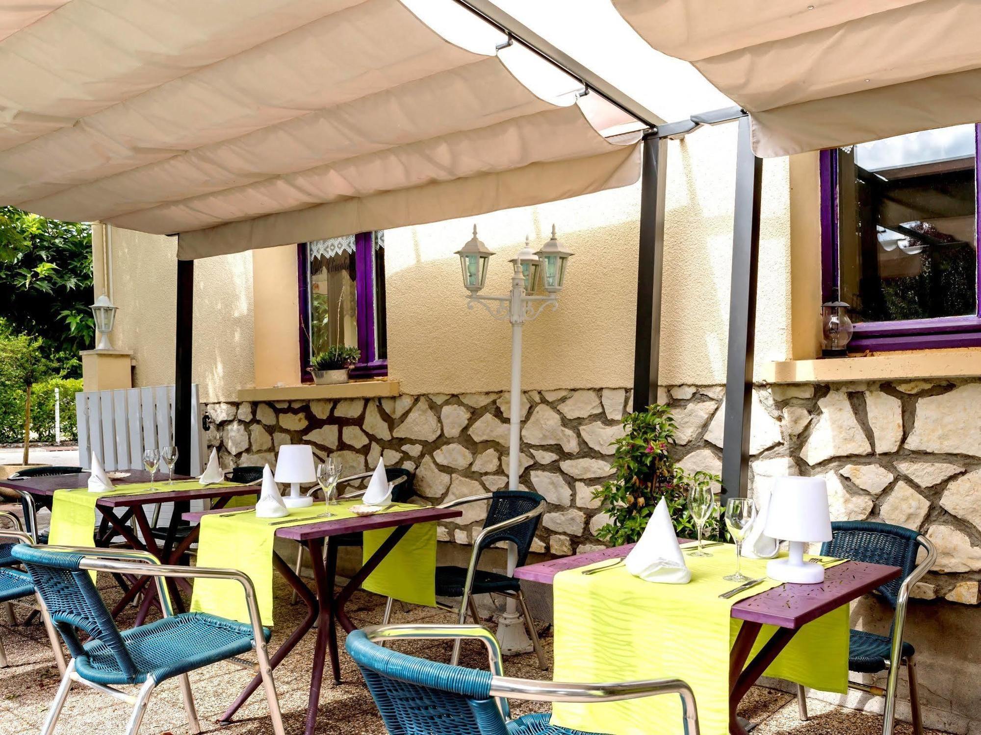 Hôtel Restaurant La Braisiere Saint-Romain  Exterior foto